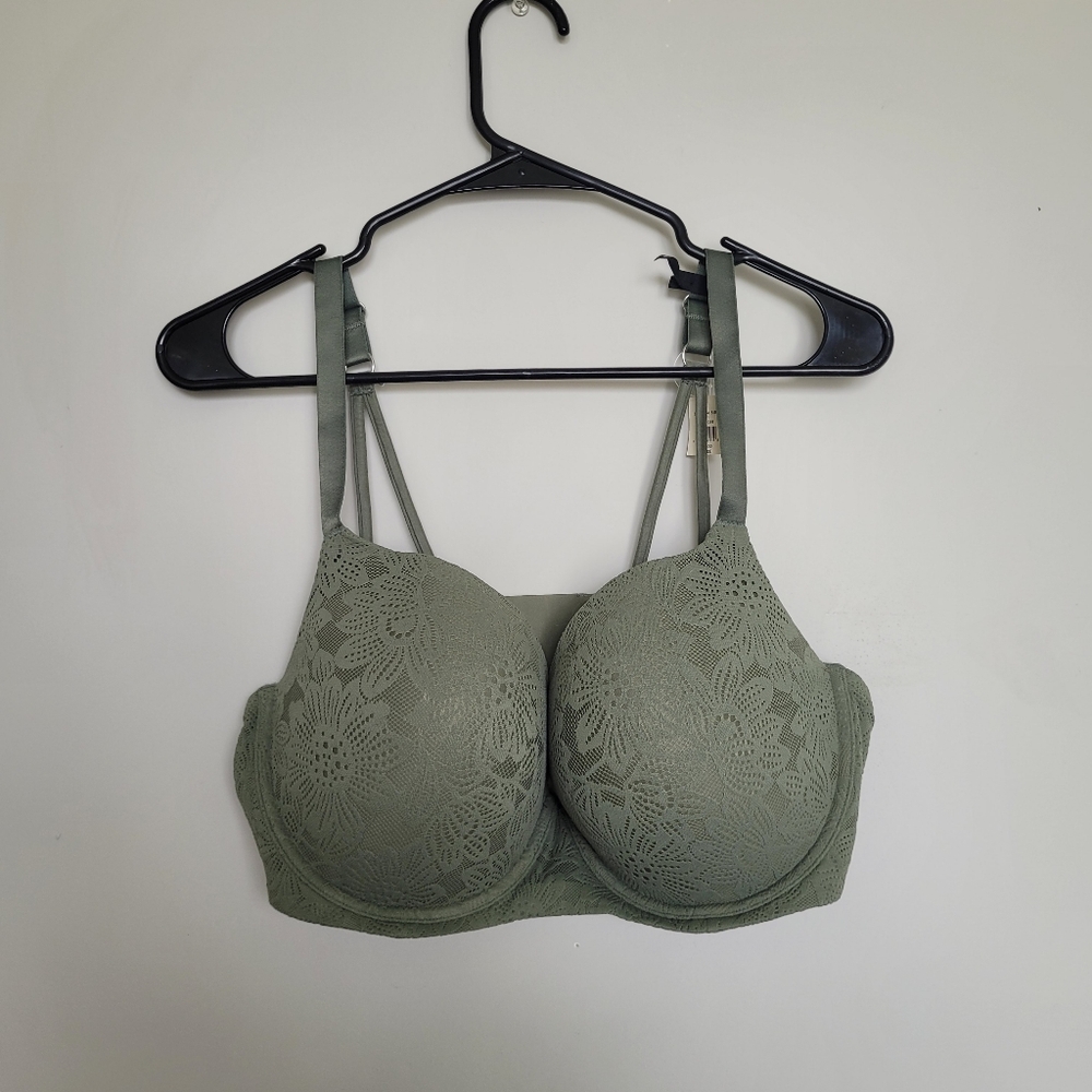 Sage Green Cross-Back Seamless Bra